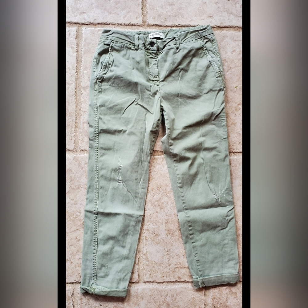 Zara Women's Olive Green Chino Pants size 6